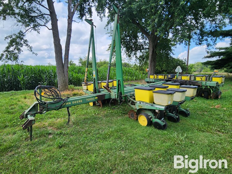 1992-john-deere-7200-image-1