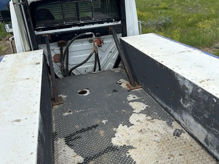 2003-international-durastar-4300-image-45