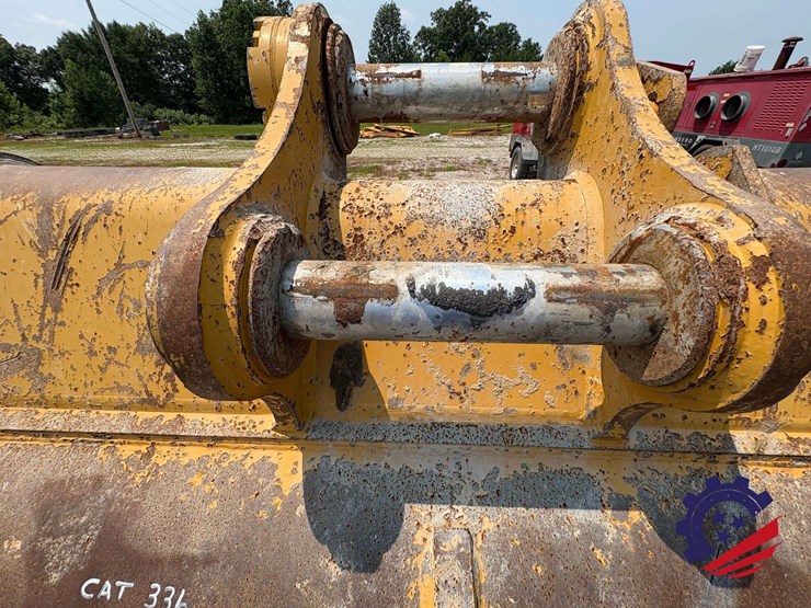 cat-72"-336-excavator-bucket-image-10