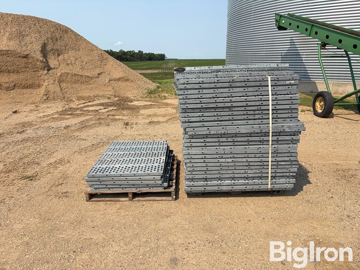 galvanized-catwalk-decking-image-2