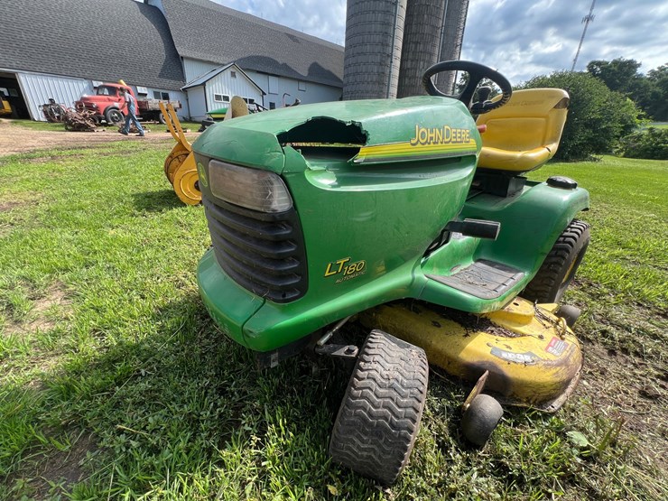 john-deere-lt-image-4