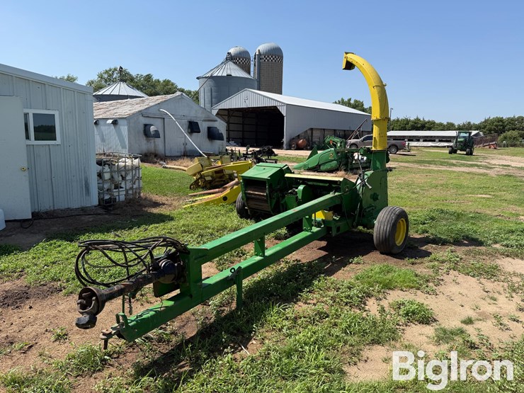 john-deere-3960-image-1