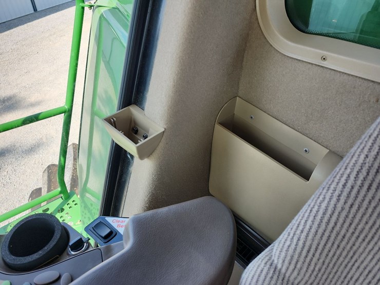 2010-john-deere-9670-sts-image-69