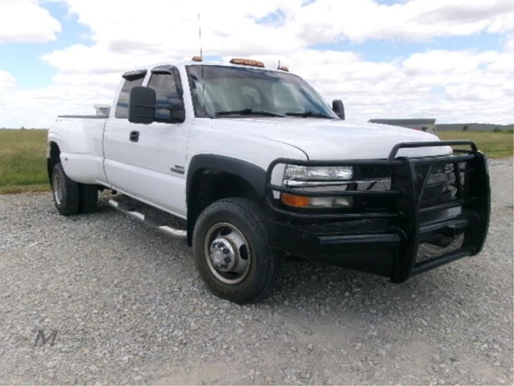 2001-chevrolet-silverado-3500-image-4