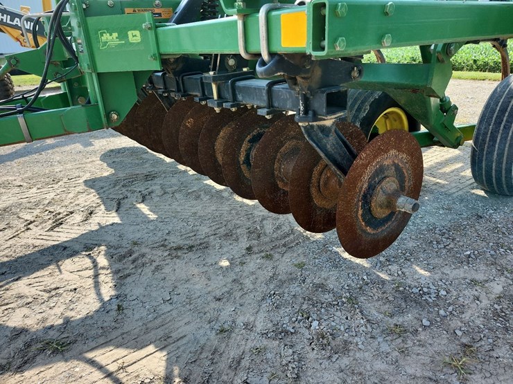 john-deere-714-image-2