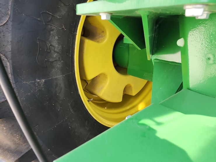 2015-john-deere-9420r-image-41