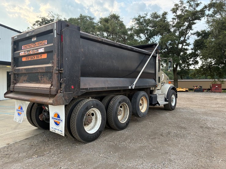 2014-kenworth-t800-image-3