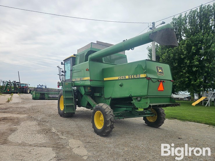 1983-john-deere-7720-image-7
