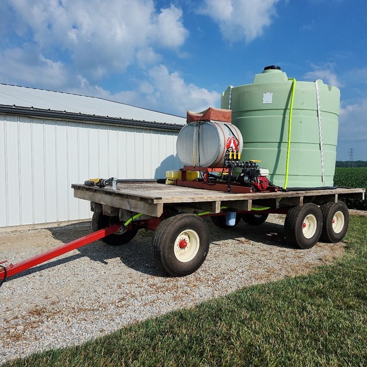 SPRAY WAGON on Unverferth McCurdy G12 Running gear with native flat rack
