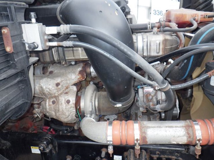 2016-freightliner-cascadia-125-evolution-image-22