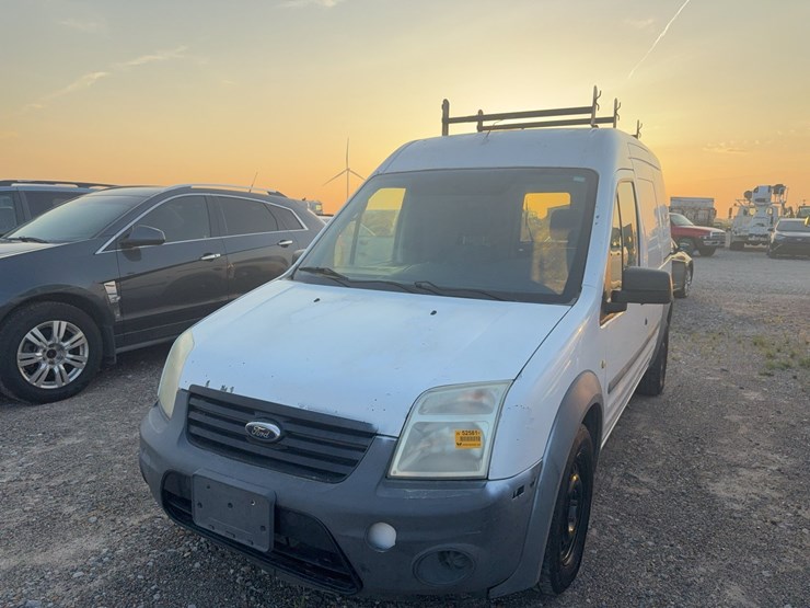 2010-ford-transit-connect-image-1