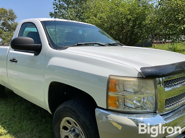 2012-chevrolet-silverado-2500-image-10