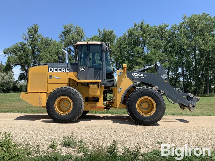 2017-deere-624k-image-4
