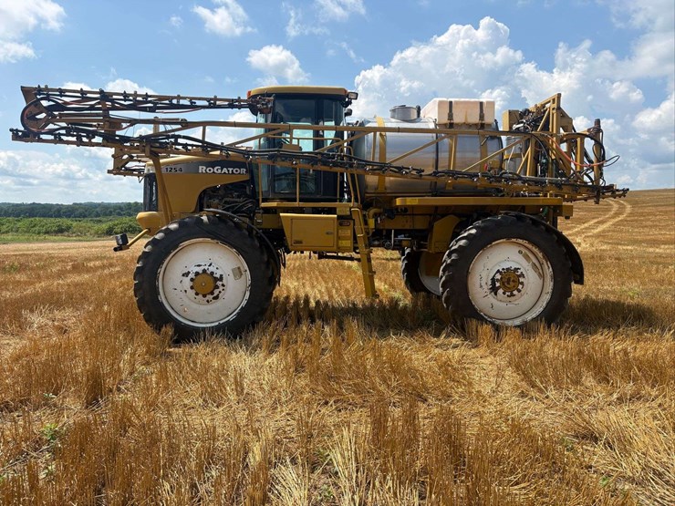 rogator-1254-sprayer-image-5