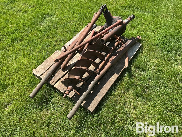 john-deere-3020-image-1