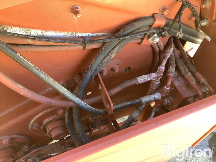 hesston-840-image-18