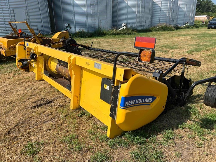 2013-new-holland-790-image-5