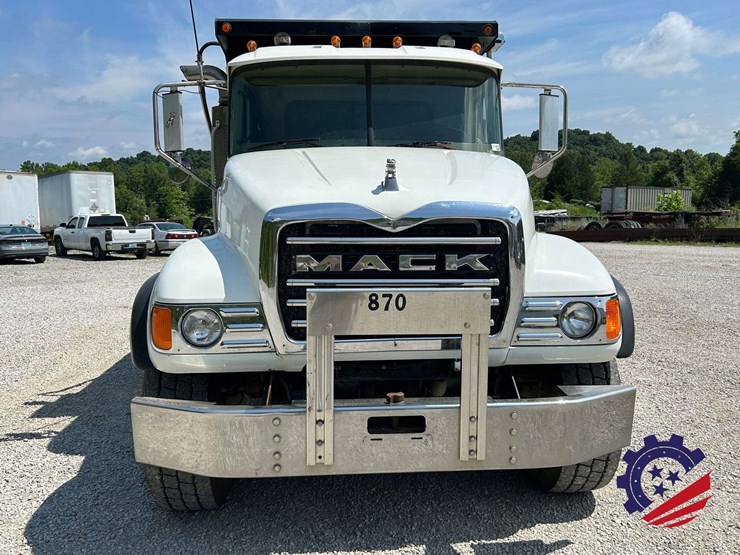 2007-mack-granite-cv713-image-8