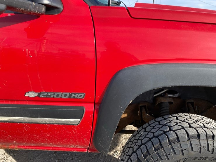 2005-chevrolet-2500-image-12