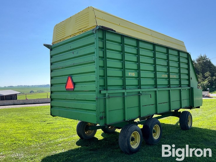 john-deere-716-image-5