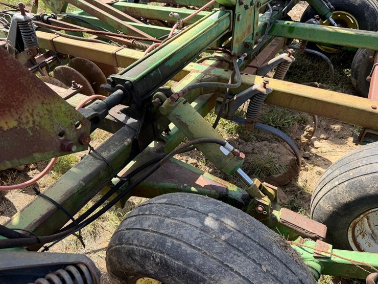 john-deere-724-image-10