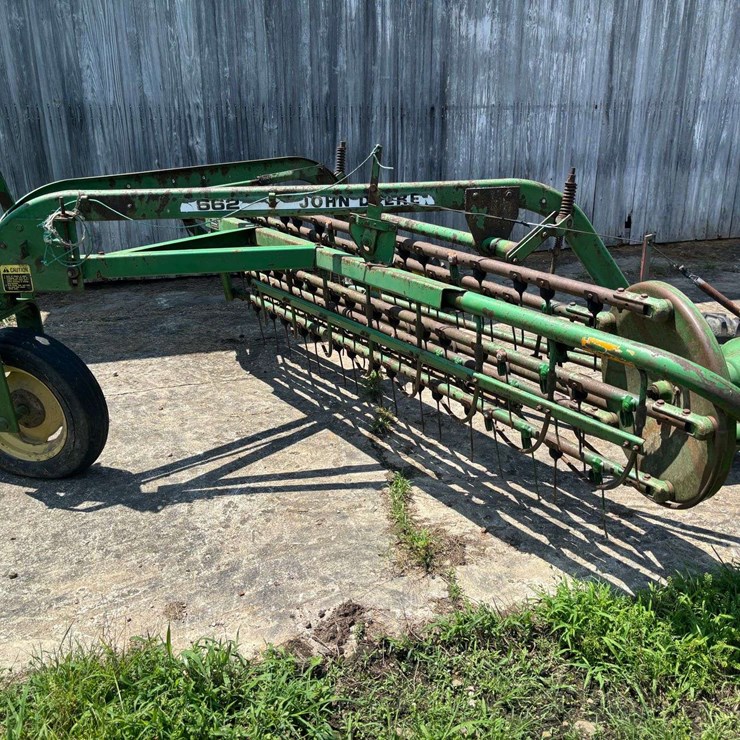 JOHN DEERE 662