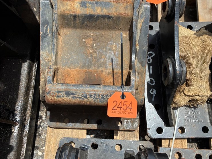 #2454-•-quick-att-plate-cat-image-1