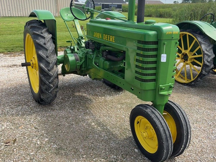 john-deere-model-b-image-2