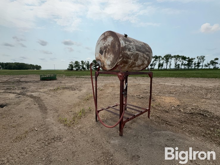 300-gal-fuel-barrel-on-stand-image-1
