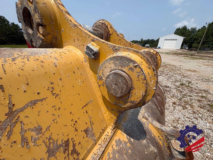 cat-72"-336-excavator-bucket-image-13