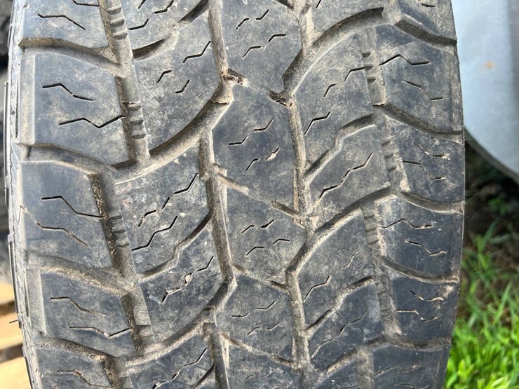 #9932-•-(4)-tires-image-7