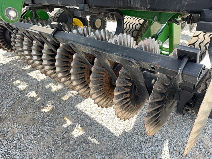 2021-john-deere-2660vt-image-20