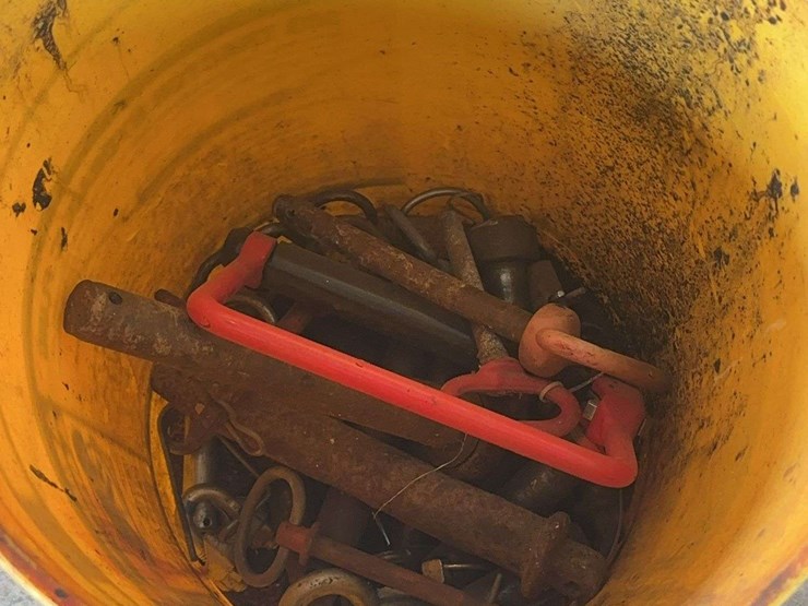 assorted-tractor-hitch-pins-including-double-locking-lockhitch-pin-image-1