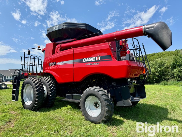 2012-case-ih-6088-image-7