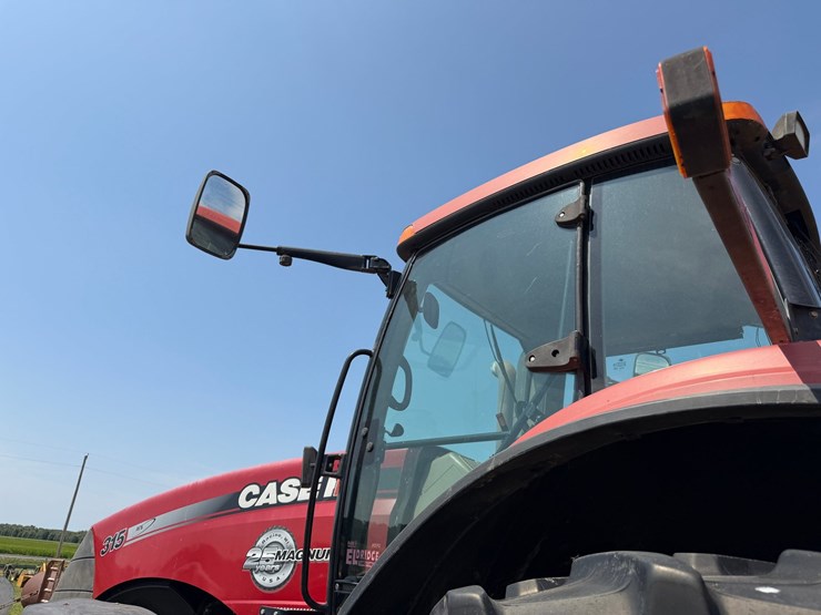 2014-case-ih-magnum-315-image-28