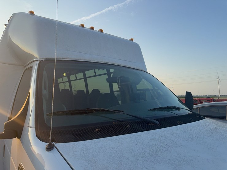 2006-ford-e450-image-36