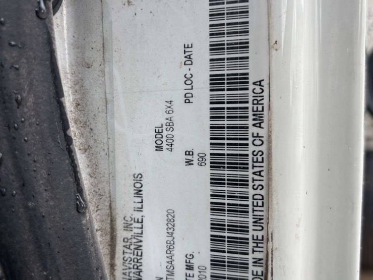 2011-international-durastar-4400-image-18