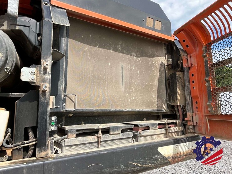 2018-hitachi-zx300-lc-6n-image-53