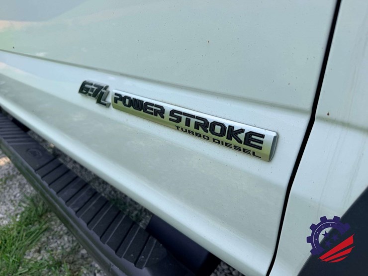 2019-ford-f550-xl-image-23