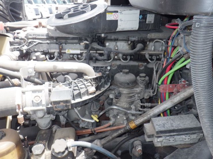 2016-freightliner-cascadia-125-evolution-image-19