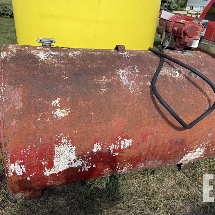 560 GALLON GAS BARREL 8287