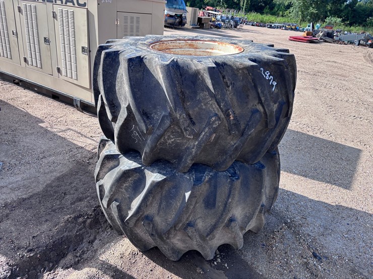 #35074-•-pair-of-tractor-tires,-24.5-32-image-1