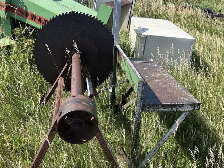 farm-buzz-saw-image-2