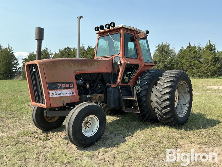 1981-allis-chalmers-7060-image-1