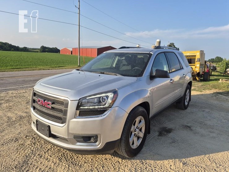 2015-gmc-acadia-image-5