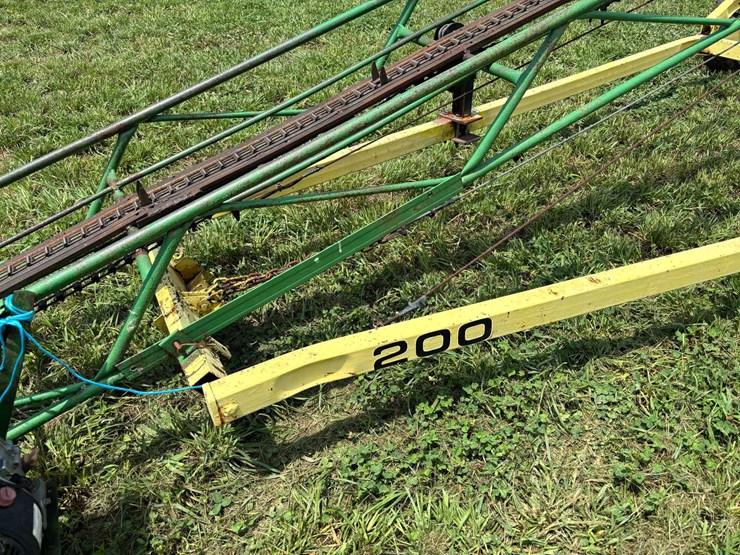john-deere-200-image-4