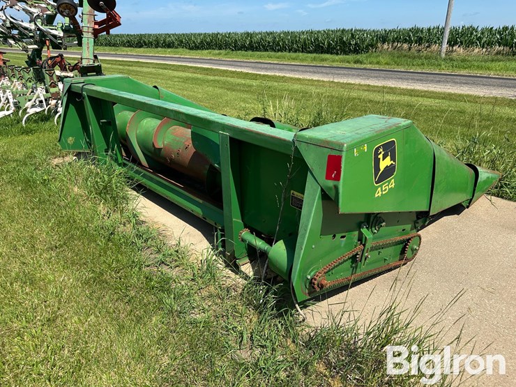 john-deere-454-image-5