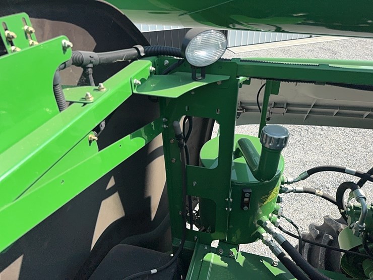 2010-john-deere-9670-sts-image-76
