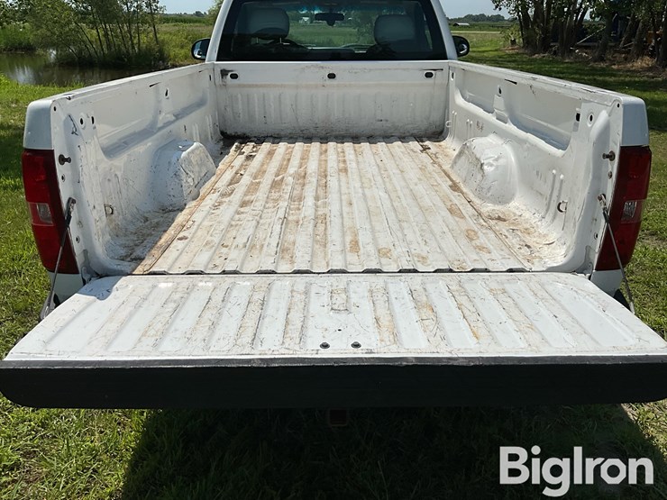 2012-chevrolet-silverado-2500-image-14