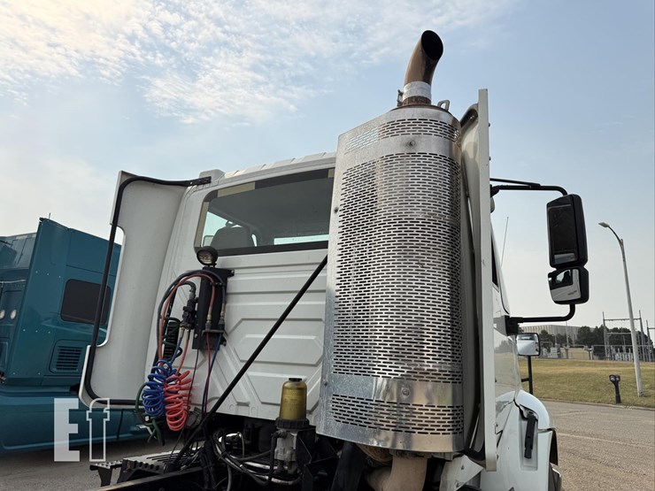 2009-international-transtar-8600-image-29